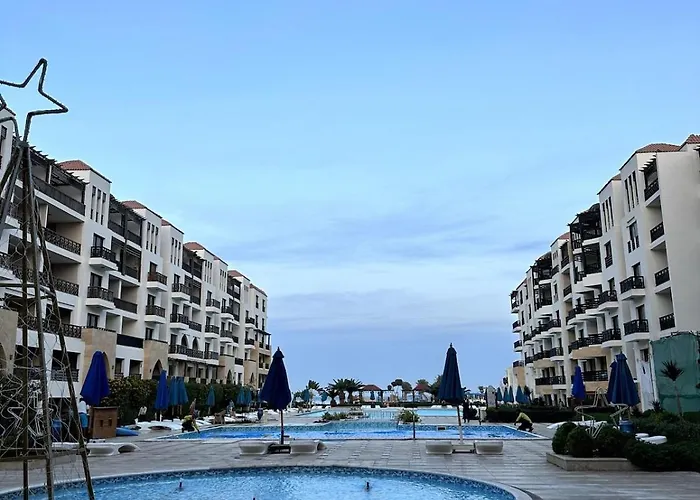 In A 5 Star Апартаменты Хургада